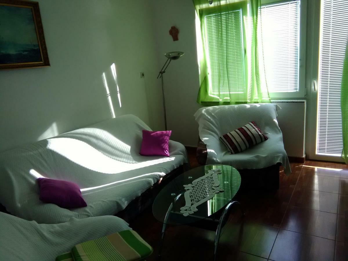 Apartments Mare Croatia Сень Екстер'єр фото